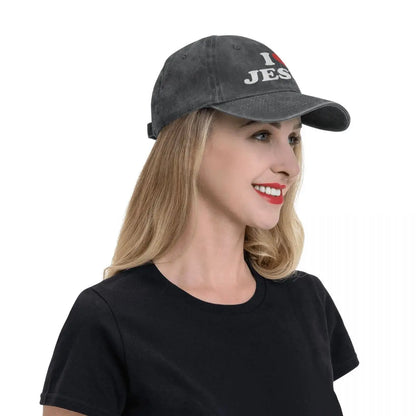 Gorras de béisbol con la frase "Amo a Jesús"